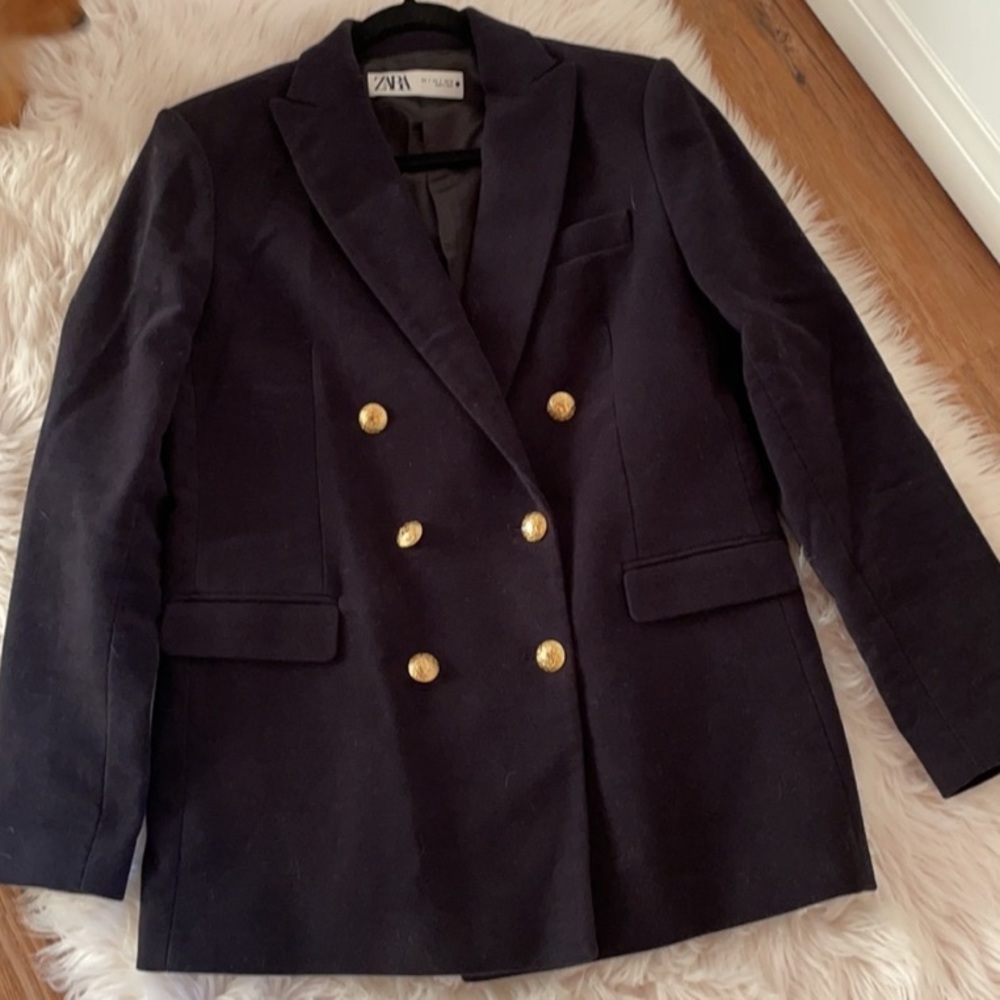Zara navy blue blazer.